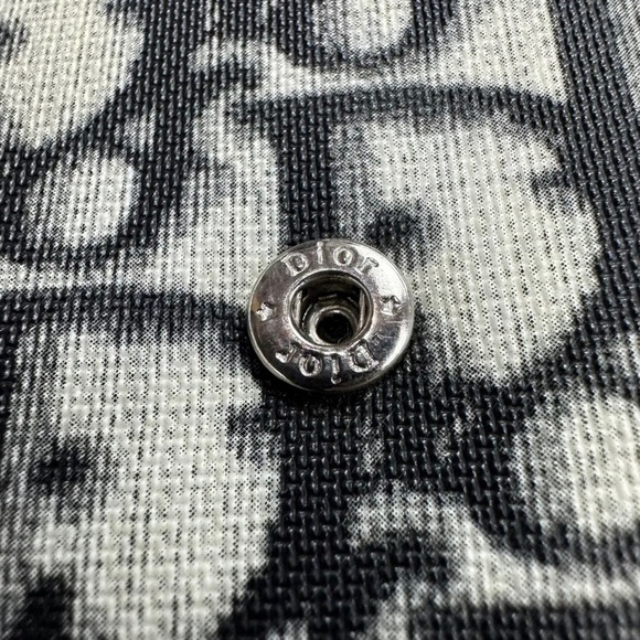 Authentic CHRISTIAN DIOR #2 NAVY BLUE & CREAM BIFOLD SNAP WALLET WITH BOX - Picture 5 of 12